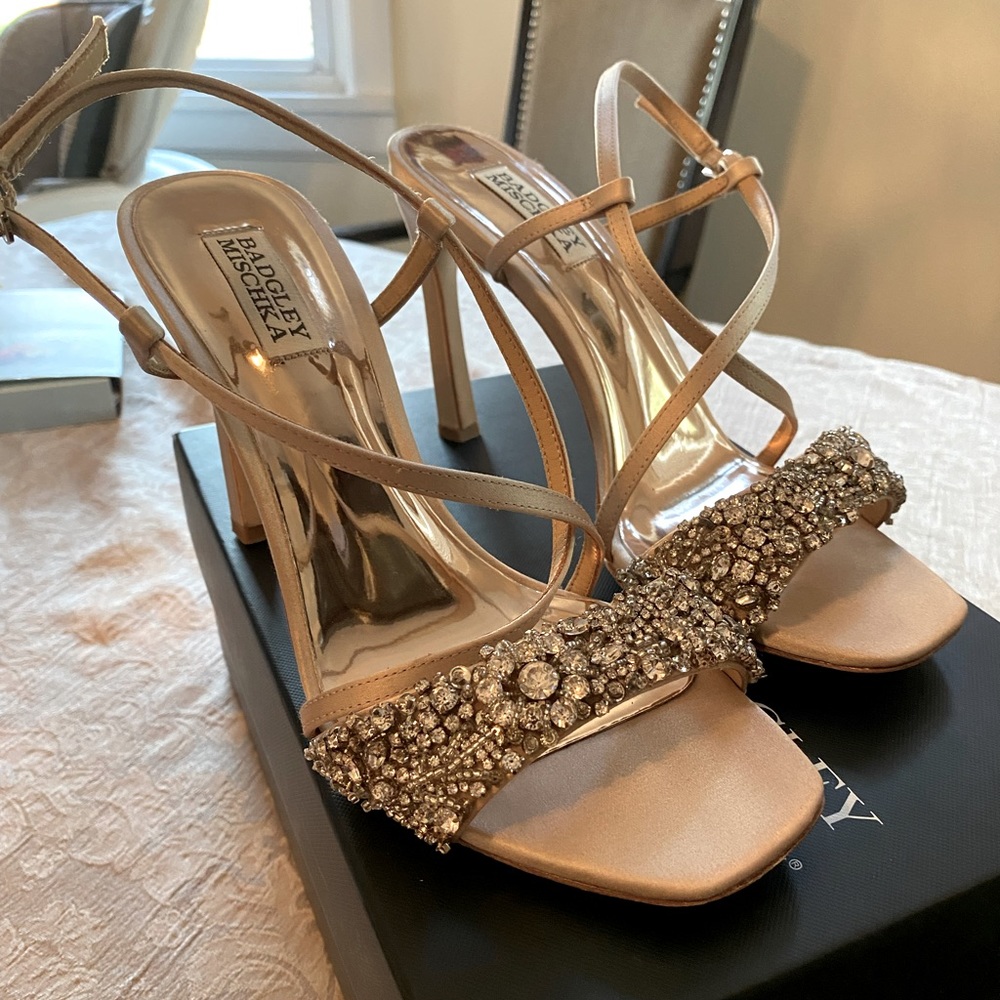 Badgley Mishka - Size 8.5 - Elana Latte Satin Heel
